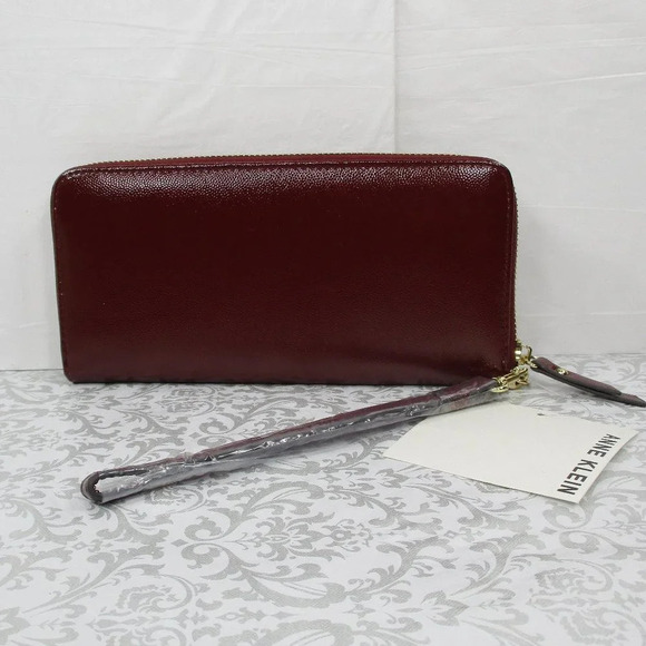 ANNE KLEIN Wallet NWT  Color Oxblood - Picture 5 of 6